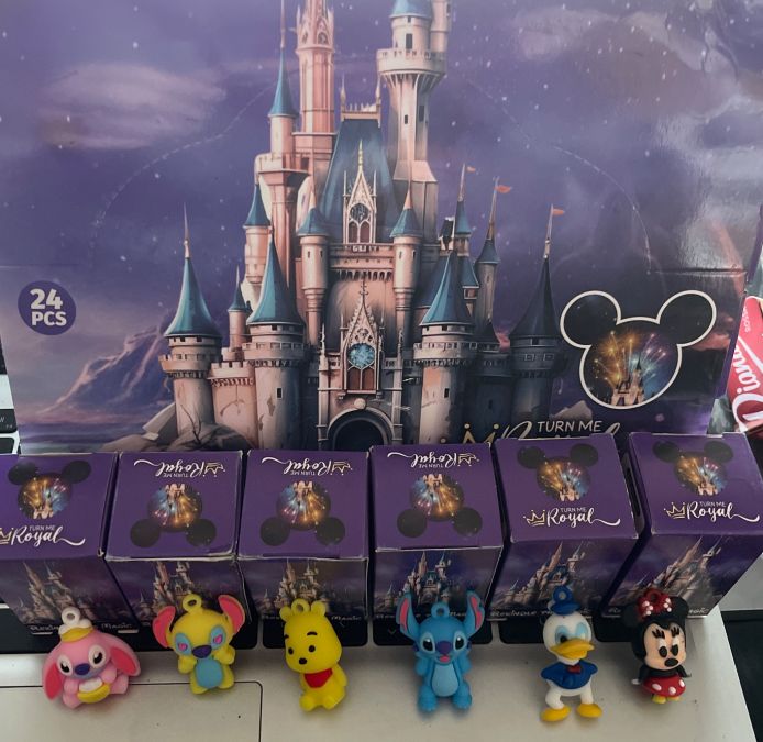 IMG-20251201-WA0026 Personaggi tipo Disney tipo braccialetto – Vari modelli disponibili - immagine 1