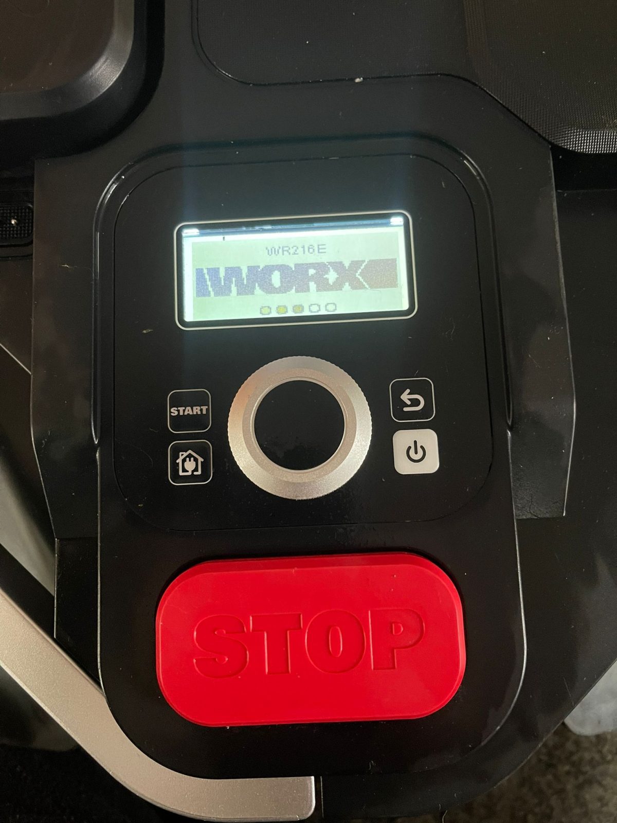 WORX WR216E.1 Robot Vision AI Rasaerba a batteria 20V, Area di Taglio 1.600mq, senza filo perimetrale (usato per dimostrazione) - immagine 2